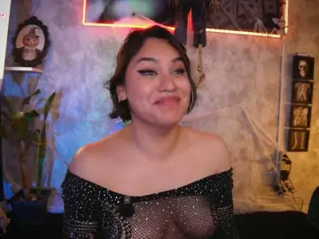 Ada-andDamian  live sex cam