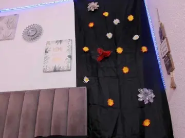 CloeeSaenz  live sex cam