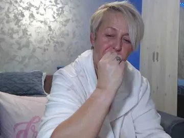 LovePinkLilli  live sex cam