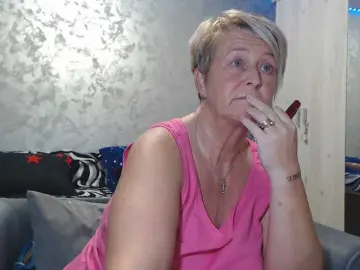 LovePinkLilli  live sex cam