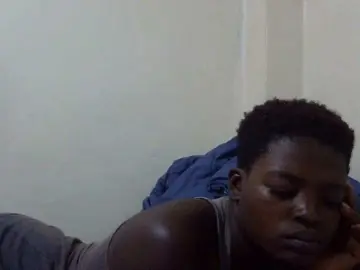 Prettycandy  live sex cam