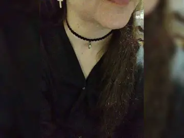 Vikki-vik  live sex cam