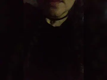 Vikki-vik  live sex cam