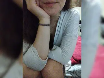 Vikki-vik  live sex cam