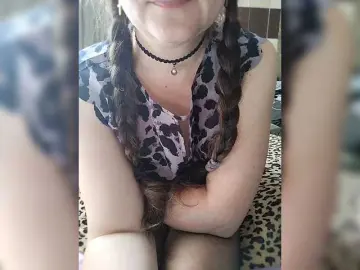 Vikki-vik  live sex cam