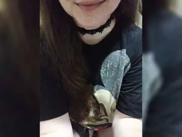 Vikki-vik  live sex cam