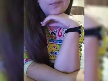 Vikki-vik  live sex cam