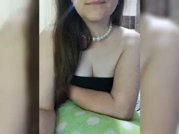 Vikki-vik  live sex cam
