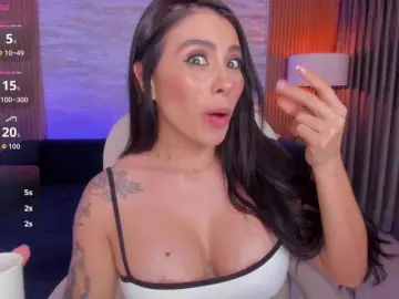 Sarah-stonne  live sex cam