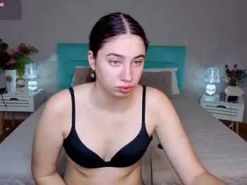 Cute-kittyy-  live sex cam