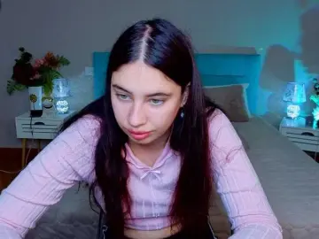 Cute-kittyy-  live sex cam