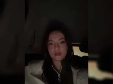 OlivkaVif  live sex cam