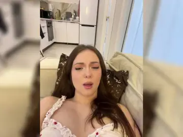 OlivkaVif  live sex cam