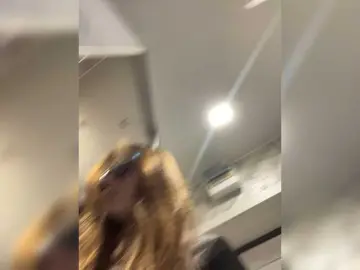 OlivkaVif  live sex cam