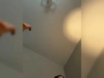 Teylor-1  live sex cam