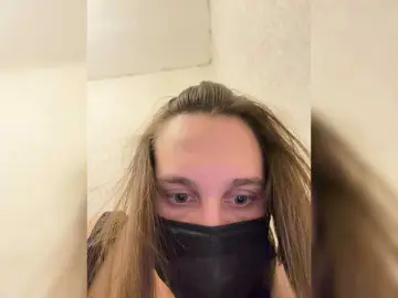 Teylor-1  live sex cam
