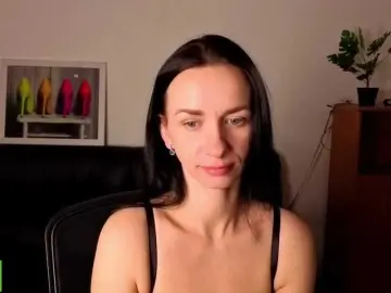 Annakillkiss  live sex cam