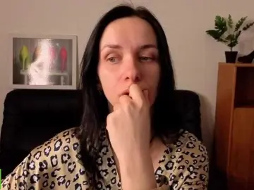 Annakillkiss  live sex cam