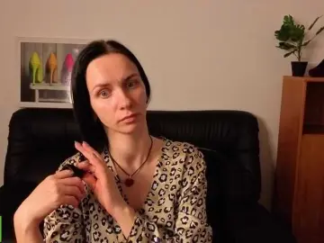 Annakillkiss  live sex cam