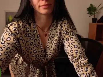 Annakillkiss  live sex cam