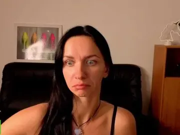 Annakillkiss  live sex cam