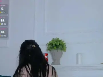 Chiaralovee  live sex cam