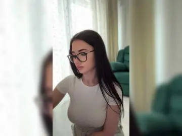 Chiaralovee  live sex cam