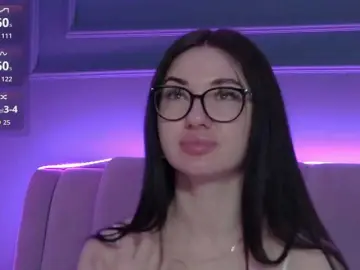 Chiaralovee  live sex cam