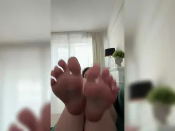 Chiaralovee  live sex cam