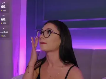 Chiaralovee  live sex cam