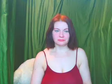 Milana9732  live sex cam