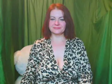 Milana9732  live sex cam