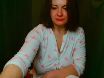 Milana9732  live sex cam