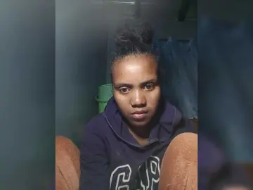 Prascaide  live sex cam