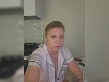 YourWitcher  live sex cam