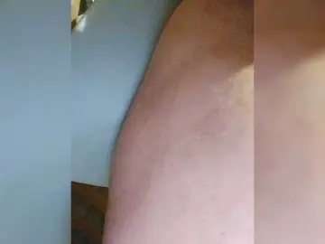 YourWitcher  live sex cam