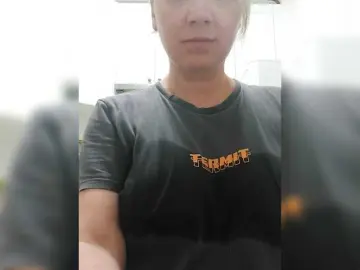 YourWitcher  live sex cam