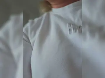 YourWitcher  live sex cam