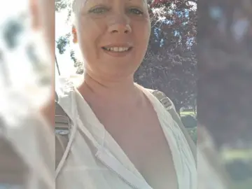 YourWitcher  live sex cam