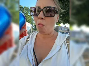 YourWitcher  live sex cam