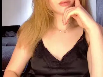 Annavia  live sex cam