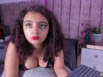 Dahlia-rossee  live sex cam
