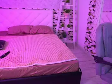 DreamyLinaa  live sex cam