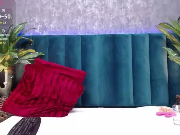 RoxieAnne  live sex cam