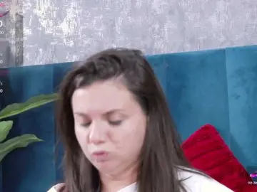 RoxieAnne  live sex cam