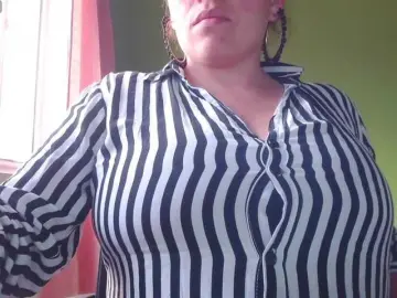 Honey21  live sex cam