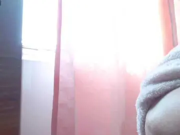 Honey21  live sex cam