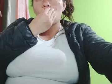 Honey21  live sex cam