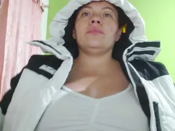 Honey21  live sex cam