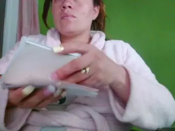 Honey21  live sex cam